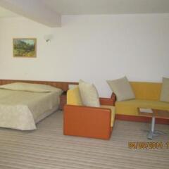 Fisherman's Hut Family Hotel Чепеларе комната для гостей фото 3