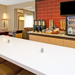 Отель Hawthorn Suites by Wyndham Chicago Schaumburg питание