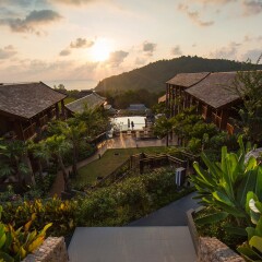 Отель Avista Hideaway Phuket Patong, MGallery by Sofitel балкон