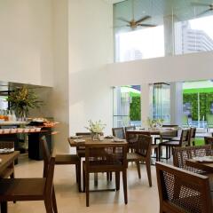 Отель 8 on Claymore Serviced Residences питание