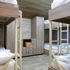 Гостиница Hostel V Korobke в Шерегеше отзывы, цены и фото номеров - забронировать гостиницу Hostel V Korobke онлайн Шерегеш комната для гостей