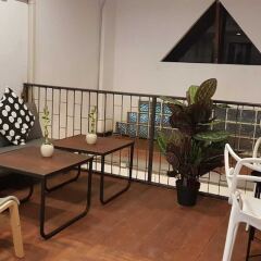 Отель Haus Sathorn 11 Bed & Breakfast Бангкок