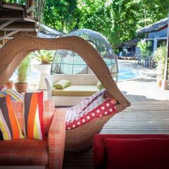 Отель Tango Beach Resort бассейн