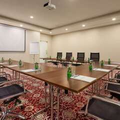 Отель Ramada Encore Kuwait Downtown