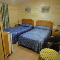Отель Hostal Gran Avenida Саэлисес комната для гостей
