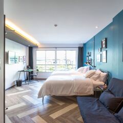 Отель Vacation Bangkok The Artistic Home Бангкок комната для гостей