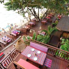 Отель Birds & Bees Resort питание