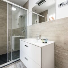 Отель Malasaña San Ildefonso City Center ванная фото 2