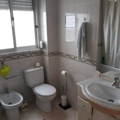 Отель With 3 Bedrooms in Moscavide, With Wonderful City View and W Португалия, Лиссабон - отзывы, цены и фото номеров - забронировать отель With 3 Bedrooms in Moscavide, With Wonderful City View and W онлайн ванная