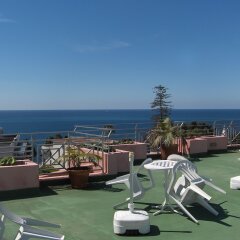 Отель Aparthotel Imperatriz Португалия, Фуншал - 1 отзыв об отеле, цены и фото номеров - забронировать отель Aparthotel Imperatriz онлайн пляж фото 2