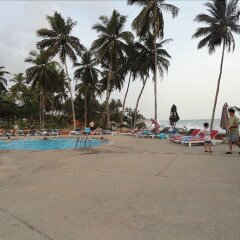 Отель Coconut Grove Beach Resort бассейн фото 2