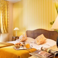 Отель Champs Elysees Friedland Париж в номере
