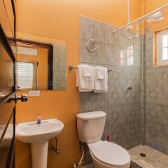 San Pedro Studios And Suites in San Pedro, Belize from 195$, photos, reviews - zenhotels.com bathroom