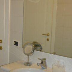 Отель Il Castello Room and Breakfast Boutique Италия, Болонья - 1 отзыв об отеле, цены и фото номеров - забронировать отель Il Castello Room and Breakfast Boutique онлайн ванная