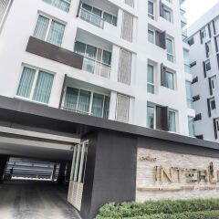 Отель Interlux Premier Sukumvit 13 By Favstay парковка