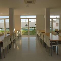 Отель Albergue Inturjoven Jerez De La Frontera Испания, Херес-де-ла-Фронтера - отзывы, цены и фото номеров - забронировать отель Albergue Inturjoven Jerez De La Frontera онлайн питание