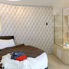 Отель Royalty Suites комната для гостей фото 4