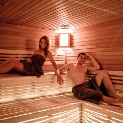 Hotel Almond Business & SPA бассейн