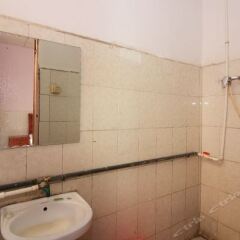 Отель Jiafu Hostel Китай, Чжуншань - отзывы, цены и фото номеров - забронировать отель Jiafu Hostel онлайн ванная
