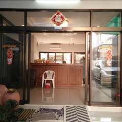 Suksawad Hotel интерьер отеля