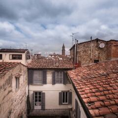 Отель View to the Duomo Just Infront of Pitti Palace балкон