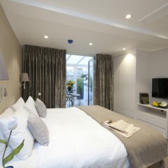 Отель Claverley Court комната для гостей