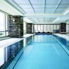 Отель The Langham, Shenzhen Китай, Шэньчжэнь - отзывы, цены и фото номеров - забронировать отель The Langham, Shenzhen онлайн бассейн