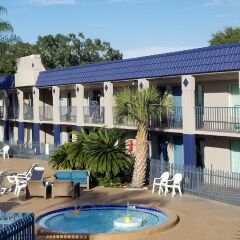 Отель Clarion Inn & Suites Clearwater бассейн фото 3