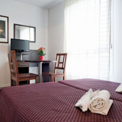 Отель Residhotel les Hauts d'Andilly комната для гостей