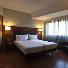 AC Hotel Carlton Madrid by Marriott комната для гостей