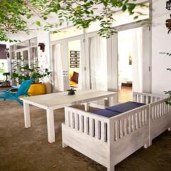 Отель Littlest Guesthouse Бангкок