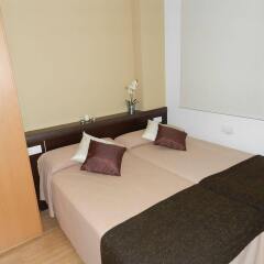 Отель Travessera Parc Guell Apartament комната для гостей фото 5
