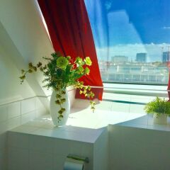 a&t Holiday Hostel ванная фото 2