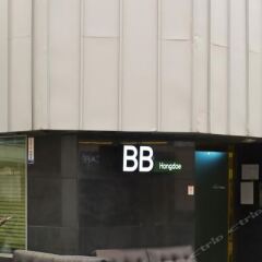 KW Hongdae Hostel банкомат