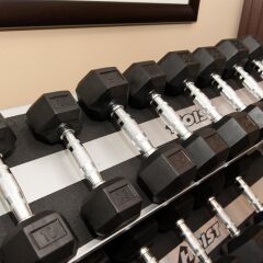 Отель Best Western Maple Ridge Hotel Канада, Мэйпл-Ридж - отзывы, цены и фото номеров - забронировать отель Best Western Maple Ridge Hotel онлайн фитнесс-зал фото 2