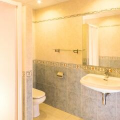 Отель InmoSantos Apartaments Daniel Испания, Курорт Росес - отзывы, цены и фото номеров - забронировать отель InmoSantos Apartaments Daniel онлайн ванная фото 2