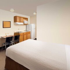 Отель WoodSpring Suites Columbus North I-270 США, Колумбус - отзывы, цены и фото номеров - забронировать отель WoodSpring Suites Columbus North I-270 онлайн комната для гостей фото 5