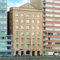 Отель Ramada Plaza Liege City Center Льеж вид на фасад