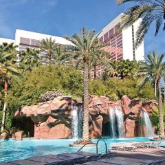Отель Flamingo Las Vegas - Hotel & Casino США, Лас-Вегас - 11 отзывов об отеле, цены и фото номеров - забронировать отель Flamingo Las Vegas - Hotel & Casino онлайн бассейн фото 2