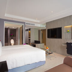 Grand 5 Hotel & Plaza Sukhumvit Bangkok комната для гостей фото 4