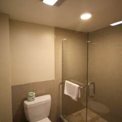 Отель Ramada by Wyndham Culver City ванная