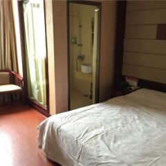 7 Days Business Hotel комната для гостей