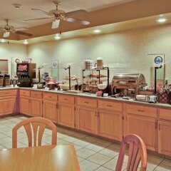 Отель Best Western Plus Lake City США, Лейк-Сити - отзывы, цены и фото номеров - забронировать отель Best Western Plus Lake City онлайн питание фото 3