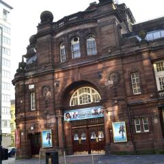 Отель Holiday Inn Express Glasgow Theatreland городской автобус