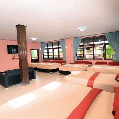 Paknampran Hotel фитнесс-зал
