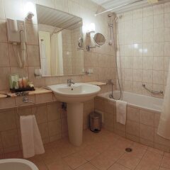 Imperial Hotel, Riviera Holiday Club ванная