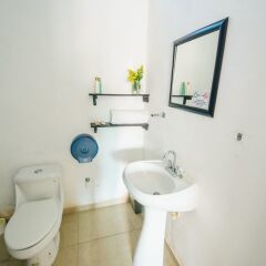 Отель The Mermaid Hostel Beach - Adults Only Мексика, Канкун - отзывы, цены и фото номеров - забронировать отель The Mermaid Hostel Beach - Adults Only онлайн ванная