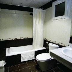 Remas Hotel Suites in Muscat, Oman from 67$, photos, reviews - zenhotels.com bathroom