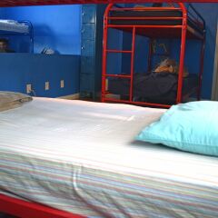 Отель Sin City Hostel Las Vegas США, Лас-Вегас - отзывы, цены и фото номеров - забронировать отель Sin City Hostel Las Vegas онлайн бассейн
