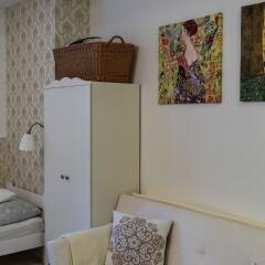 Апартаменты Studio under Vysehrad castle II. Прага комната для гостей фото 5